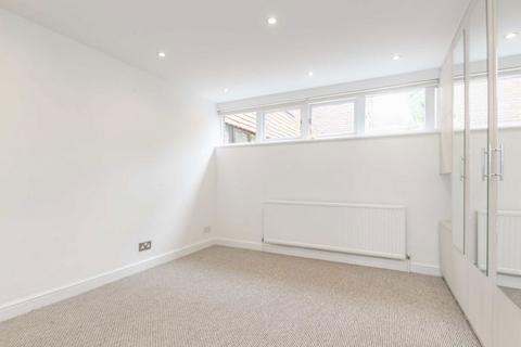 1 bedroom flat to rent, Strawberry Vale, Strawberry Hill TW1