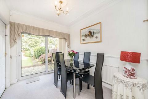 3 bedroom semi-detached house for sale, Waverley Avenue, Whitton TW2