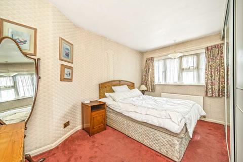 3 bedroom terraced house for sale, Lisbon Avenue, Twickenham TW2