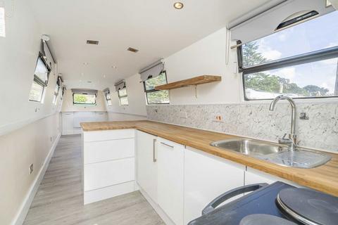 1 bedroom houseboat to rent, Eel Pie Island, Twickenham TW1