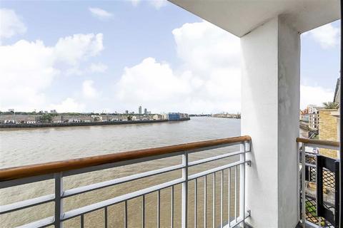 3 bedroom flat for sale, Narrow Street, London E14