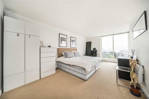 2 bedroom flat for sale, Basin Approach, London E14