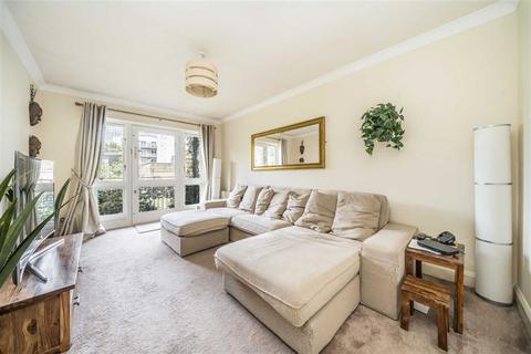 2 bedroom flat for sale, Hainton Close, London E1