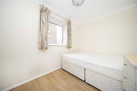 2 bedroom flat to rent, Jardine Road, London E1W