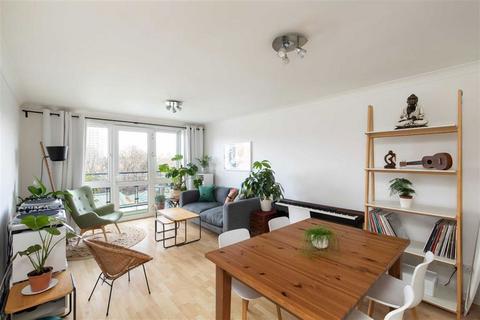 2 bedroom flat for sale, Ensign Street, London E1