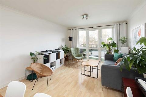 2 bedroom flat for sale, Ensign Street, London E1