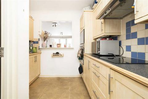 2 bedroom flat for sale, Ensign Street, London E1