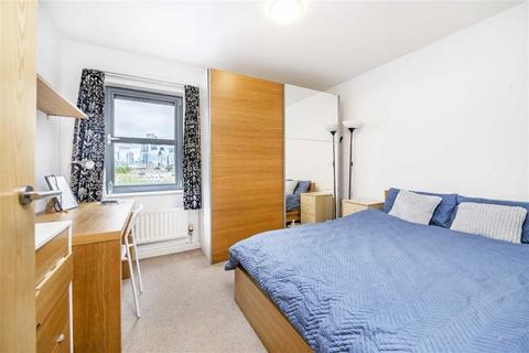 2 bedroom flat for sale, Watney Street, London E1