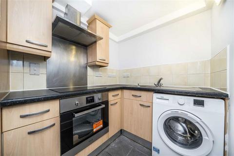 2 bedroom flat for sale, Artichoke Hill, London E1W