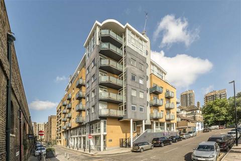 2 bedroom flat for sale, Artichoke Hill, London E1W