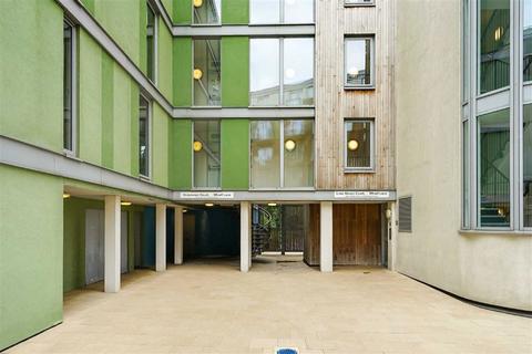 2 bedroom flat to rent, Wharf Lane, London E14