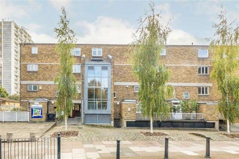 2 bedroom maisonette to rent, Cable Street, London E1