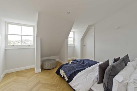 1 bedroom flat for sale, Colville Road, London W11