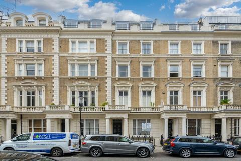 2 bedroom flat for sale, Clanricarde Gardens, London W2