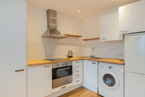 1 bedroom flat for sale, Clanricarde Gardens, London W2