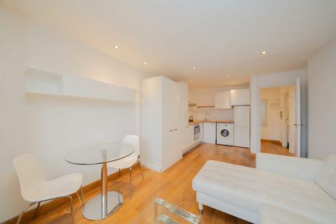 1 bedroom flat for sale, Clanricarde Gardens, London W2