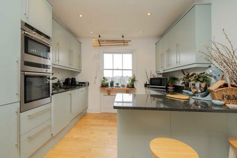 2 bedroom flat for sale, Sussex Place, London W2