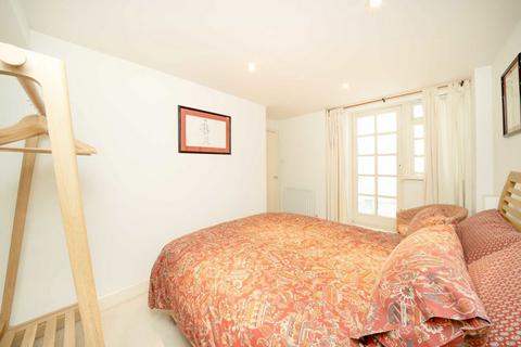 61 Bathurst Mews, London, W2 2SB
