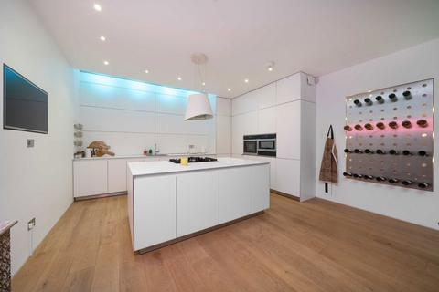 2 bedroom house for sale, Princes Mews, London W2