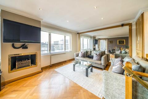 3 bedroom flat for sale, Southwick Street, London W2