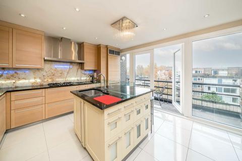 3 bedroom flat for sale, Southwick Street, London W2