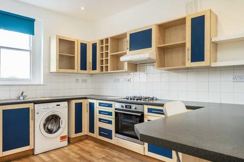 3 bedroom flat for sale, Gloucester Terrace, London W2