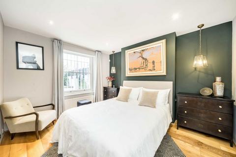 1 bedroom flat for sale, St. Charles Square, London W10