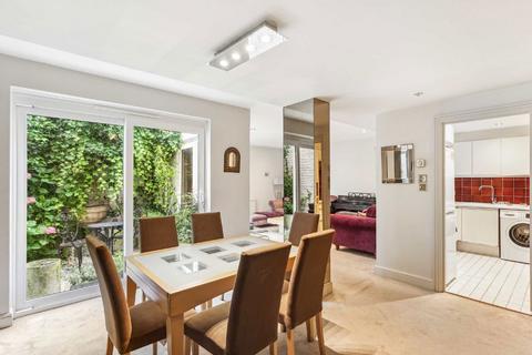 1 bedroom flat for sale, Vicarage Gate, London W8