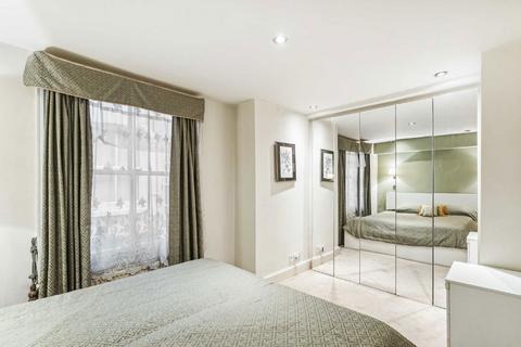 1 bedroom flat for sale, Vicarage Gate, London W8