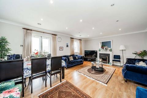 2 bedroom flat for sale, Russell Road, London W14