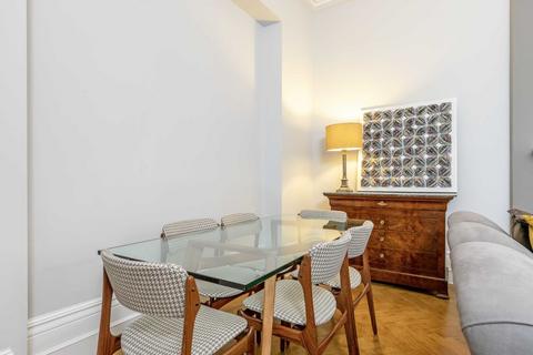 2 bedroom flat for sale, Sussex Gardens, London W2