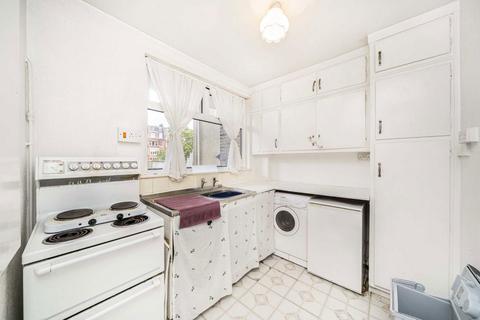 1 bedroom flat for sale, Tor Gardens, London W8