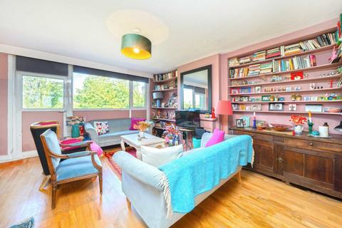 3 bedroom flat for sale, Bosworth Road, London W10