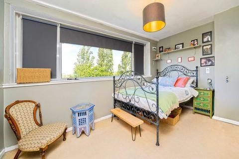 3 bedroom flat for sale, Bosworth Road, London W10