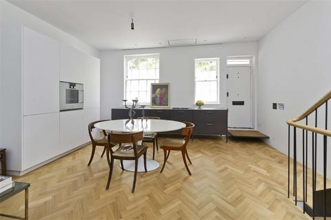 2 bedroom house for sale, Carmel Court, London W8