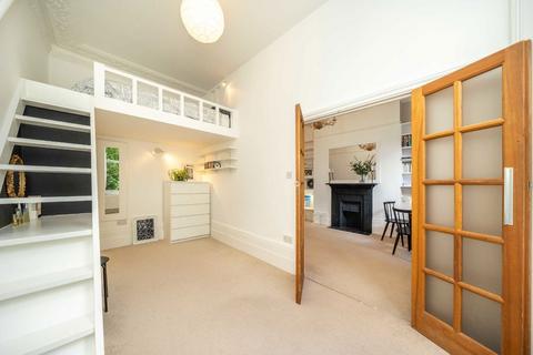 1 bedroom flat for sale, Cambridge Gardens, London W10