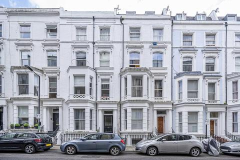 2 bedroom flat for sale, Hatherley Grove, London W2