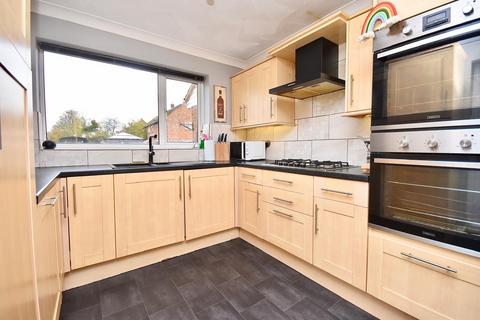 4 bedroom detached house for sale, Weston Avenue, Leighton Buzzard, LU7 4QZ