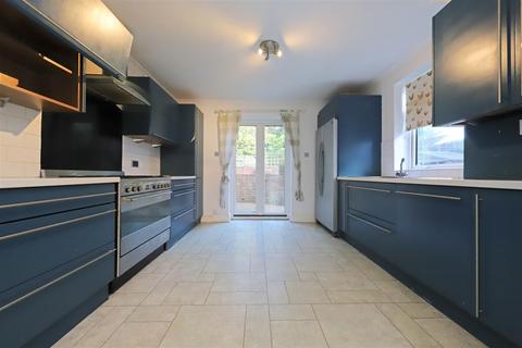 4 bedroom semi-detached house for sale, Valley Drive, Brighton