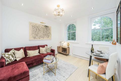 1 bedroom flat for sale, Kensington Gardens Square, London W2