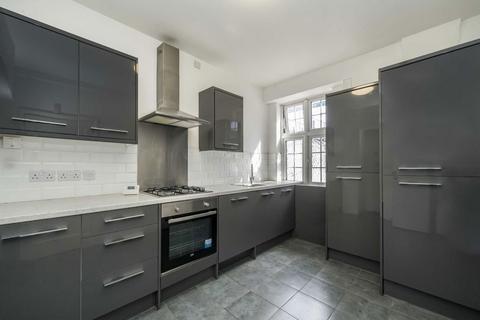 4 bedroom flat for sale, Finchley Road, London NW2