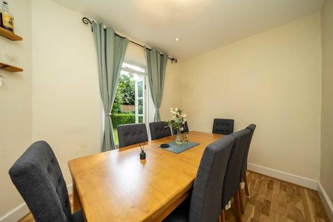 2 bedroom flat for sale, Honeybourne Road, London NW6