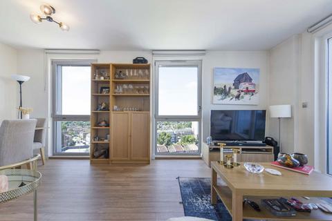 2 bedroom flat for sale, Finchley Road, London NW11