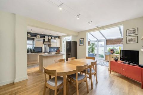 5 bedroom detached house for sale, Nant Road, London NW2