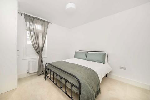 3 bedroom flat for sale, Finchley Road, London NW11