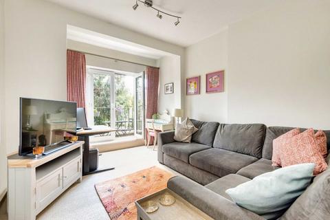 2 bedroom flat for sale, Dennington Park Road, London NW6