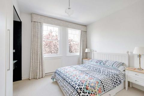 2 bedroom flat for sale, Dennington Park Road, London NW6