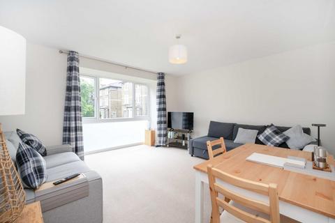 1 bedroom flat for sale, Goldhurst Terrace, London NW6