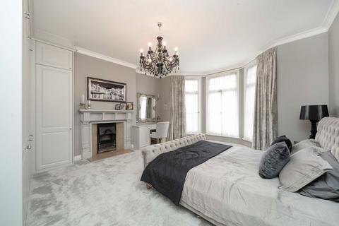 3 bedroom flat for sale, Fortune Green Road, London NW6