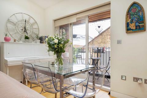 3 bedroom flat for sale, West End Lane, London NW6